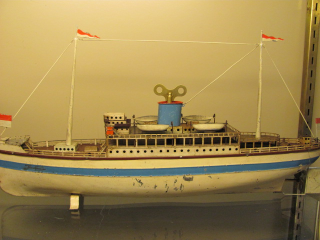 toy ships that float