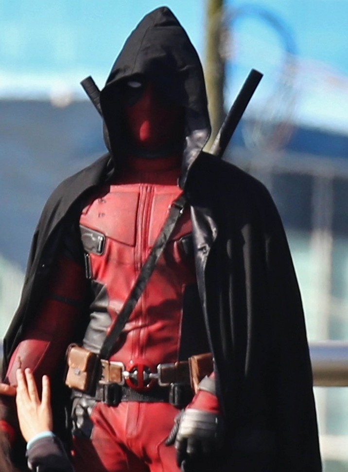 ryan-reynolds-pictured-unmasked-deadpool-costume-31.jpg